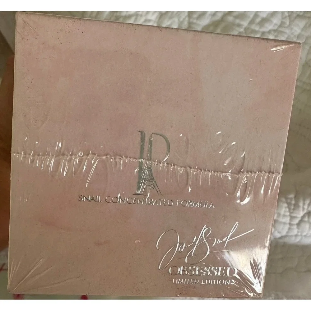 NIB Predire Paris snail anti-aging cell renewal cream. Retails $940‎